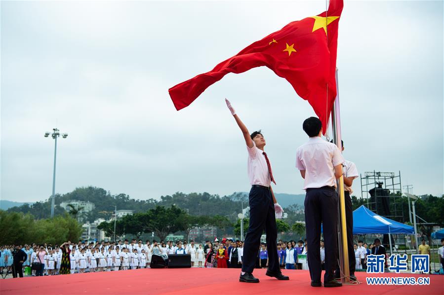 (澳门回归20周年·新华全媒头条·图文互动)(5)真情厚爱系濠江 定向领航展新篇——以习近平同志为核心的党中央关心澳门发展纪实